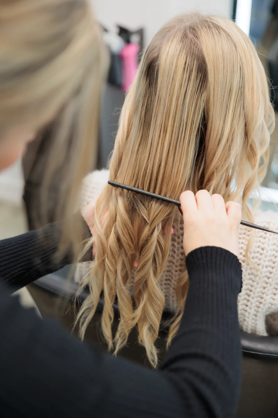 Moda Salon Bowmanville blonde waves finished style