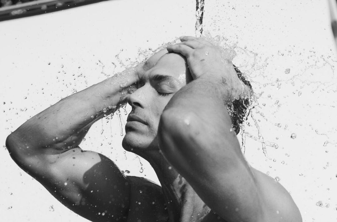What is a Clarifying Shampoo? Benefits, Uses, and Tips