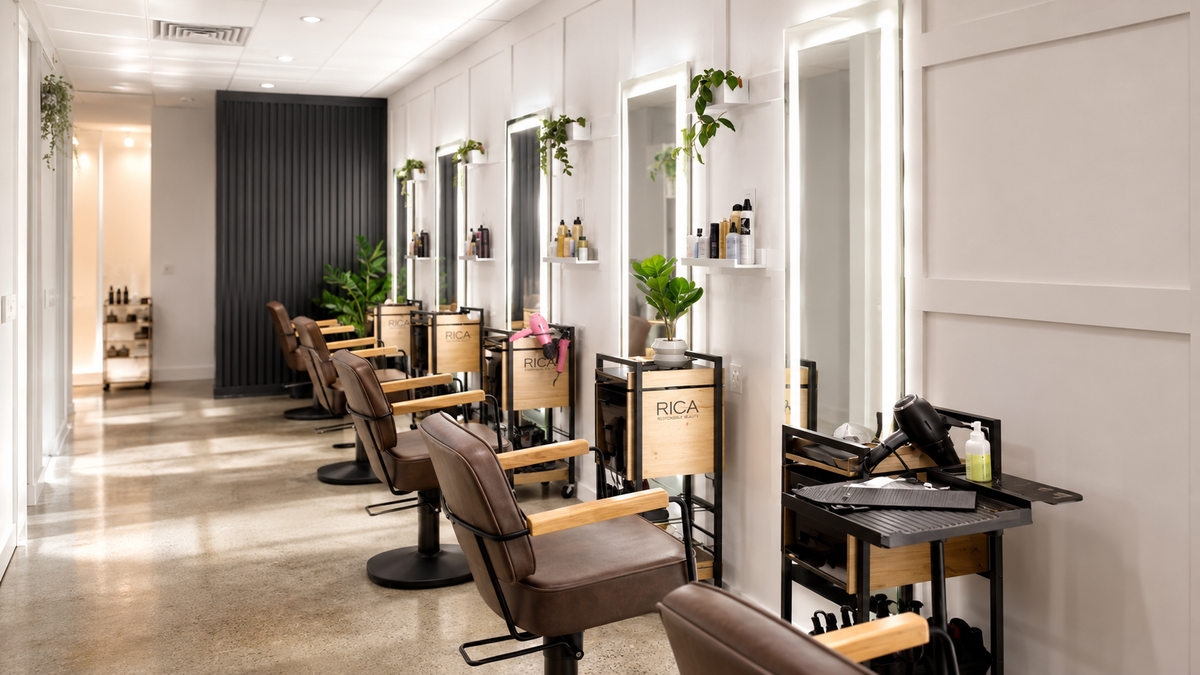 Moda Salon location in Bowmanville
