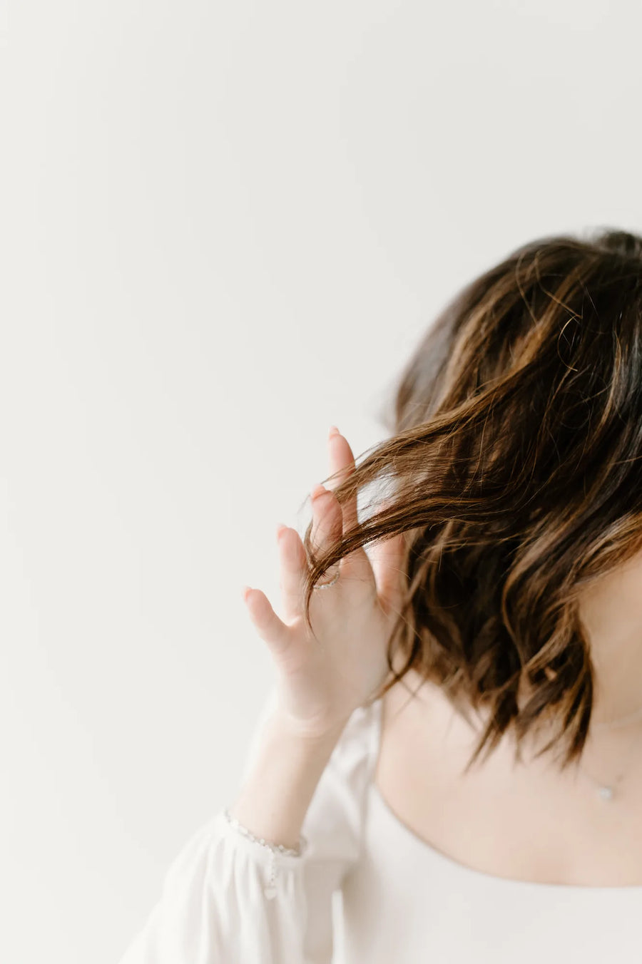 Moda Salon brunette lob haircut, healthy ends detail