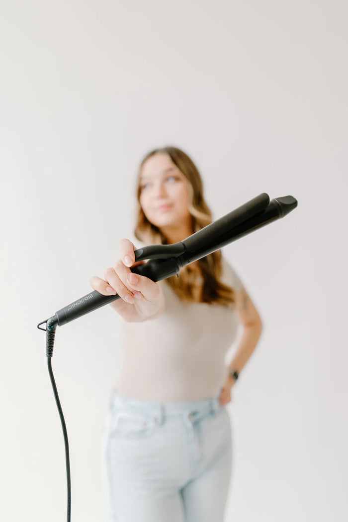 Curling iron vs. flat iron: which tool makes which curl?